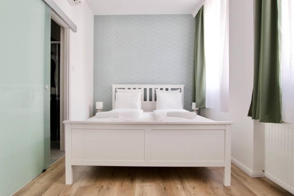 Premium Apartment By Hi5-Vaci Str. 3 Bedroom Budapest Exterior foto